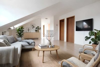 Wohnen unterm Dach: 3-Zimmerwhg. mit Einbauküche und herrlicher Dachterrasse - Bezugsfrei ab sofort