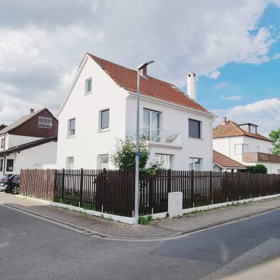 Erstbezug nach Sanierung: Exklusive 2-ZKB-Dachgeschoss-Wohnung in Hattersheim / Okriftel in Mainnähe