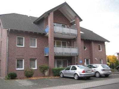 attraktive 3 Zimmer Wohnung im EG mit Terrasse