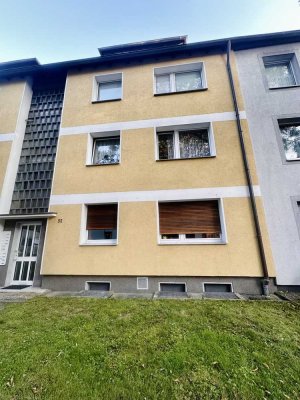 Erstbezug nach Sanierung mit Balkon: Schöne 3-Zimmer-EG-Wohnung mit geh. Innenausstattung in Bochum
