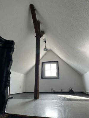 Charmante 4,5-Zimmer Dachgeschosswohnung in Wehlheiden