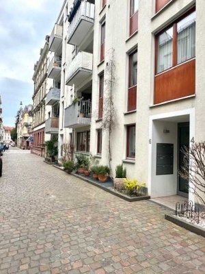 In Bestlage von Neuenheim: Exklusive Maisonette-Wohnung mit Hochterrasse, Balkon & 2 TG-Stellplätze