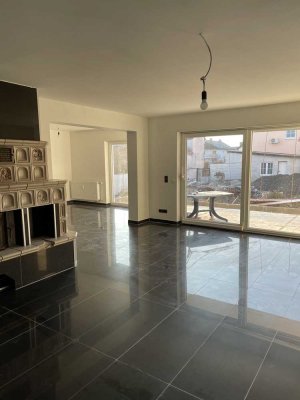 Ansprechende und gepflegte 3-Zimmer-Erdgeschosswohnung mit geh. Innenausstattung mit Balkon