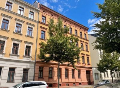 Die ist es! + Vermietete 3 Zimmer in Gohlis + Sonniger Westbalkon + Dunkles Laminat + Bad mit Wanne