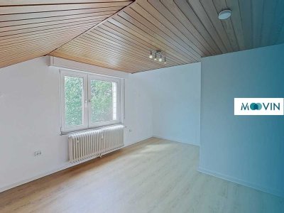 ++ Gemütliche 2-Zimmer-Dachgeschosswohnung mit EBK und Tageslichtbad ++