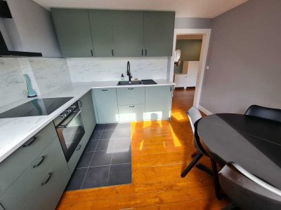 Charmante Dachgeschosswohnung mit Stil - Altbauflair trifft modernes Design