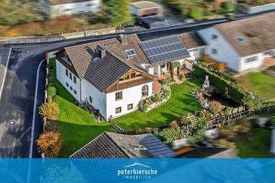 Charmantes Einfamilienhaus mit besonderen Ausstattungsmerkmalen