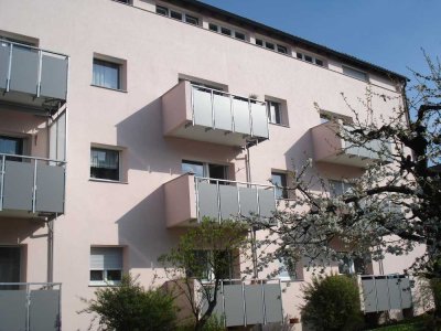 Gepflegte 2-Zimmer-Wohnung mit Einbauküche in Ludwigsburg
