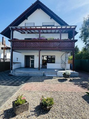 Top gepflegtes Mehrfamilienhaus in bester Lage- ideal als Kapitalanlage oder zur Eigennutzung.