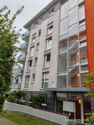 Moderne 4-Zimmer-Wohnung in Karlsruhe mit 2 Balkonen und Tiefgaragenstellplatz
