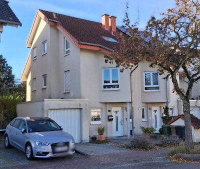 Gepflegte Doppelhaushälfte mit Garage in Nußloch