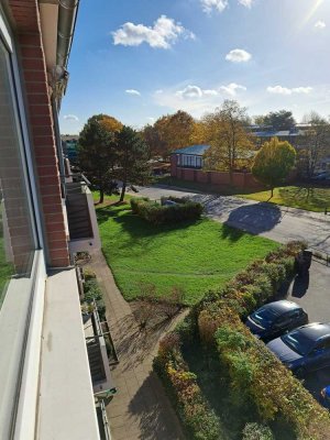 HL zentrale Lage  3 Zi. Wohnung -   alle Zimmer v. Flur aus erreichbar- Nähe Innenstadt u. HBf