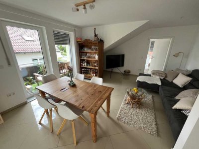 Helle 4-Zimmerwohung mit 2 Balkonen & 2 Stellplätzen in Weisendorf