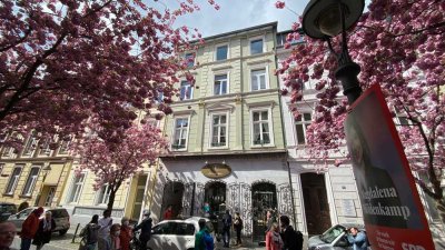 Besonderheit- mit Antiquitäten möblierte 2,5-Zimmer-Wohnung in der Altstadt