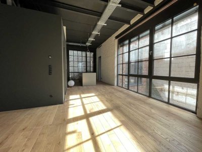 4-Zimmer-Loft mit Terrasse in Backsteinensemble nahe Bockenheimer Warte