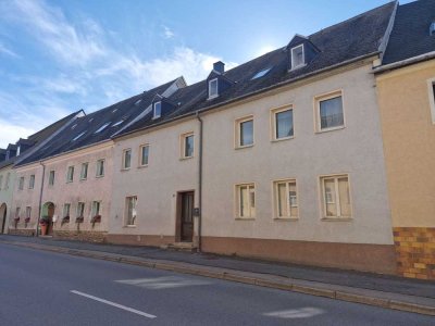 Sanierungsbedürftiges Wohnhaus in Scheibenberg – ideale Basis für Ihr Projekt!