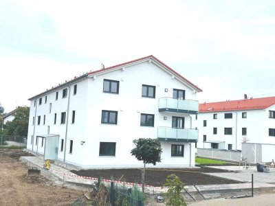 ERSTBEZUG! Sonnig, modern und ruhig!  Schöne 3-Zimmer-Dachgeschoss-Wohnung mit Balkon!