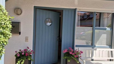 Stilvolle 2-Zimmer-Gartenwohnung mit Terrasse und ca. 95 m² Wohn- und Nutzfläche - Vollmöbliert