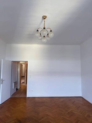 Charmante Altbau-Garconniere in Toplage des 7. Bezirks – Sofort bezugsfrei