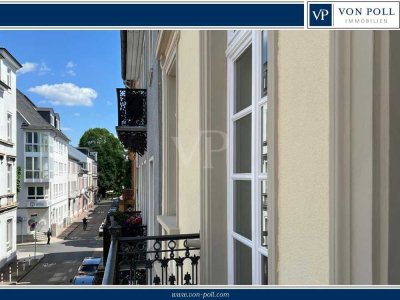 VON POLL - BAD HOMBURG: Renovierte zentrale Altbauvilla (Denkmalschutz) mit schönem Garten und Stell