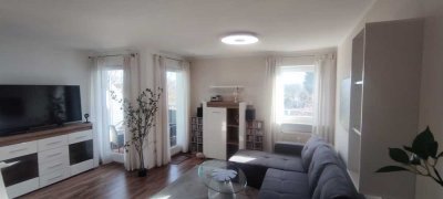 Exklusive, gepflegte 3-Zimmer-Maisonette-Wohnung mit Balkon und EBK in Augsburg