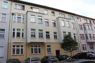 Sehr schöne helle 4-Zimmer-Wohnung unweit des Schellheimer Platzes