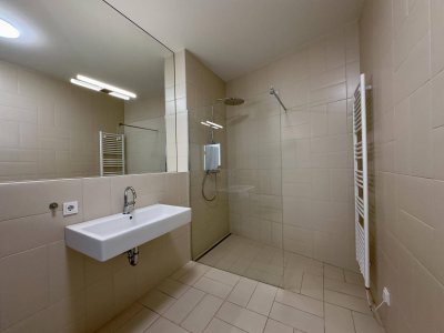 Große 2 Zimmer Mietwohnung B 02