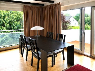 Möblierte 3-Zimmer-Wohnung mit Sonnenbalkon! Furnished 3-room apartment with balcony!