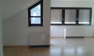 Schöne zwei Zimmer Wohnung in Ludwigsburg (Kreis), Besigheim