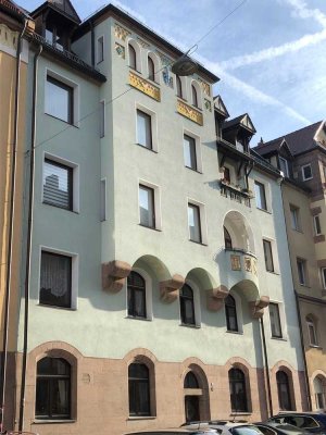 Attraktive 3-Zimmer Altbau-Wohnung im 1. OG