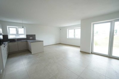 Erstbezug in Wallhausen: Traumhafte 4Zi-Wohnung mit Einbauküche, Terrasse, barrierefrei