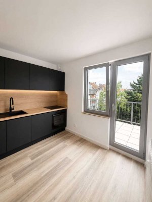 Erstbezug nach Sanierung mit EBK und Dachterrasse!