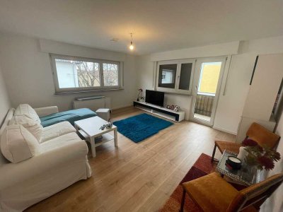 Kernsanierte Altbauwohnung mit Tageslichtbad, Balkon und EBK in der Neckarstadt!