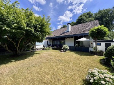 • Freistehendes Architektenhaus mit Gartenidylle & modernem Komfort in bester Wohnlage...