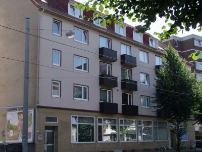 Oben ist eben Oben ! Schöner Grundriss! Geräumige 3 Zimmer in der Neustadt!