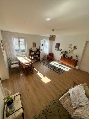 Schöne 2,5-Zimmer-Wohnung im Stadtkern :)
