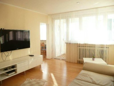 Schöne, komplett möblierte 2 1/2-Zimmer-Wohnung in Braunau am Inn zu vermieten.