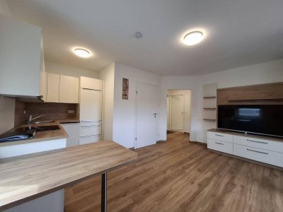 CHARMANTE 2-RAUMWOHNUNG MIT KÜCHE