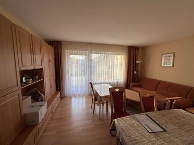 Helle 3 Zimmer Wohnung mit Balkon  und Tiefgaragenstellplatz