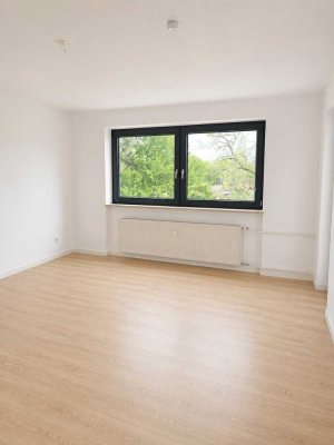 3-Zimmer-Wohnung in Krefeld-Oppum – 2. OG, Balkon, Aufzug, modernisiert