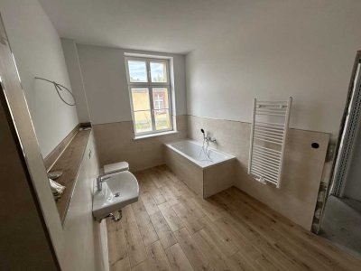 ERSTBEZUG ebenerdig 2-Raumwohnung /Reihenhaus mit Ankleideraum, Fußbodenheizung Garten in Kirchmöser