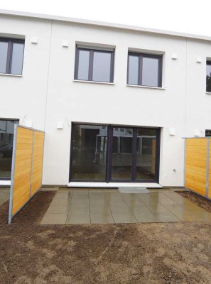 KfW40+ Neubau: 105 m² - Wohnen wie im Eigenheim - 4 Zi., Garten & extrem niedrige Nebenkosten