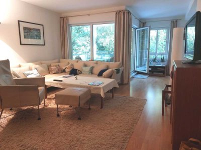 Schicke Wohnung mit großem Balkon in ruhiger, gepflegter Lage !!!