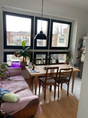 2-Zimmer-Wohnung in Dresden zu vermieten - WG-geeignet, helle + sonnige Wohnküche