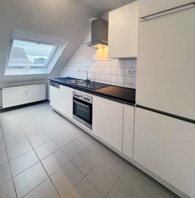 2024 SANIERTE, SCHÖNE DG-WOHNUNG IN MEERBUSCH-STRÜMP