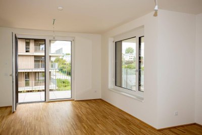 Großzügige Familienwohnung mit 2 Bädern und sehr großer Freifläche!