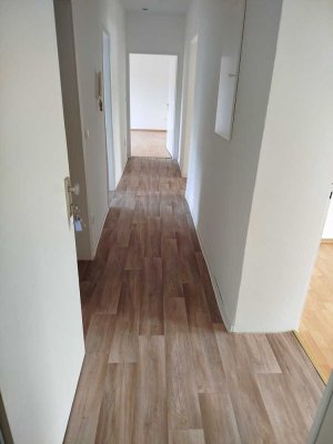 Erdgeschosswohnung (bezugsfertig) im 3 MFH