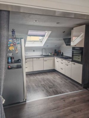Exklusive, modernisierte 4-Zimmer-Dachgeschosswohnung mit gehobener Innenausstattung in Lichtenstein