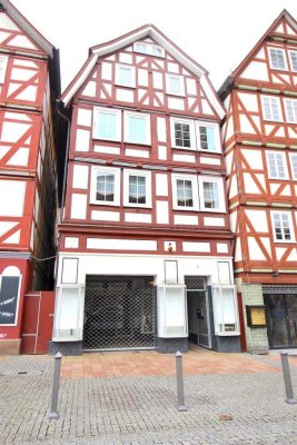 Preissenkung! Gepflegtes Wohn- und Geschäftshaus in Toplage am Marktplatz in Homberg Efze