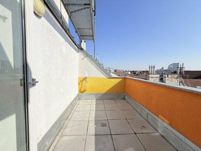 Traumhafte 3-Zimmer Dachgeschoss Wohnung mit knapp 100m2 und charmanter Dachterrasse